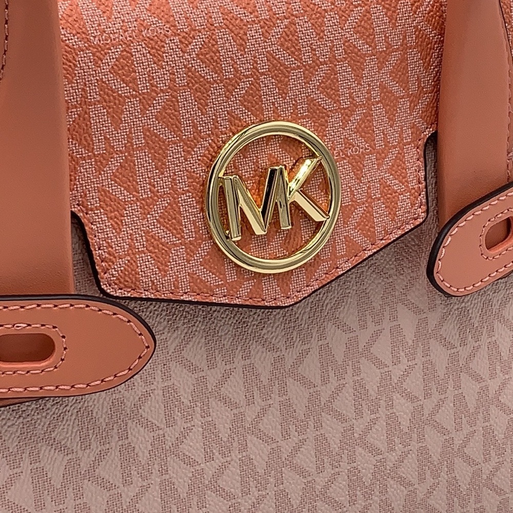 MICHAEL KORS
Carmen Medium Color-Block Logo Satchel color SHERBERT Multi - Picture 15 of 16